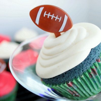 Vanilla Buttermilk Cupcakes with Vanilla Frosting