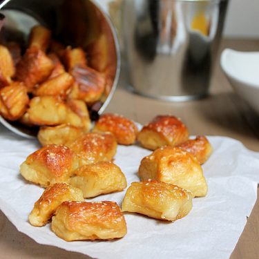 soft pretzel bites