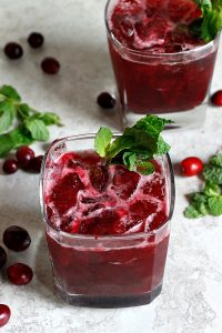 Pomegranate Cranberry Mint Julep | Fabtastic Eats
