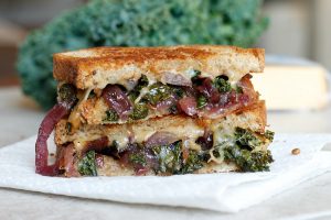 Caramelized Kale and Onion Grilled (Butter) Cheese | Fabtastic Eats