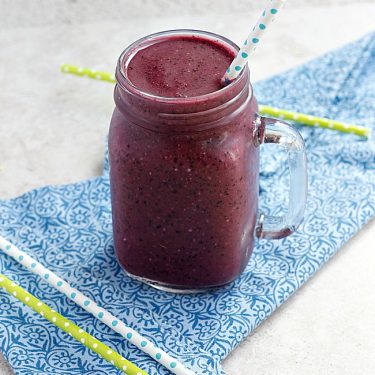 Berry Coconut Smoothie | Fabtastic Eats