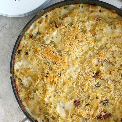 Skillet Bacon and Roasted Garlic Mac and Cheese