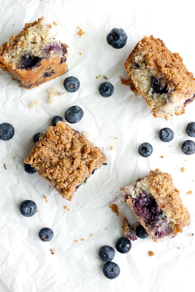 Blueberry Banana Crumb Cake | Fabtastic Eats