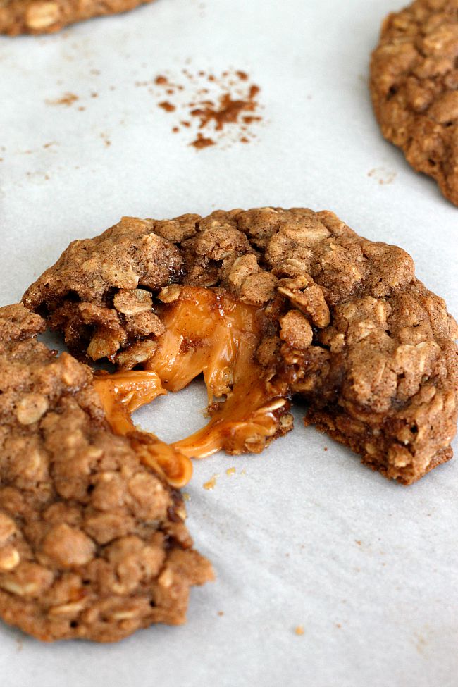 Caramel Apple Spice Oatmeal Cookies | Fabtastic Eats